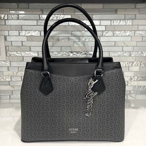 Brand NEW GUESS purse!